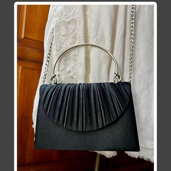 🔺SOLD🔺Black Satin Pleated-Flap Metal Handle Retro Evening Bag w/Detachable Strap - Picture 14 of 14